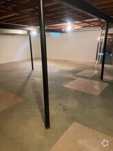 Building Photo - 43905 Rivergate Dr
