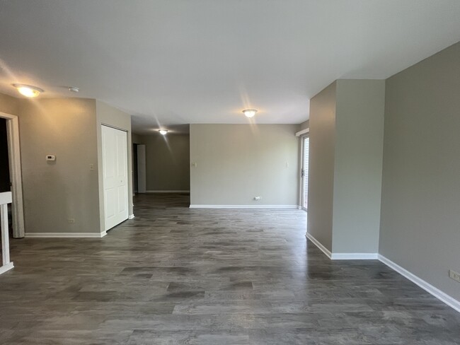Foto del edificio - 242 Park Ridge Ln
