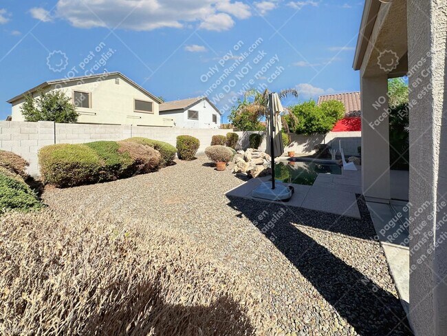 Building Photo - 4 br, 3 bath House - 15260 W Roanoke Ave