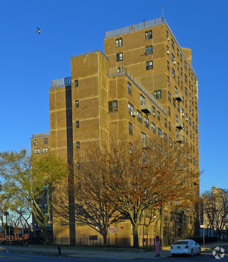 Building Photo - 3531 Surf Ave