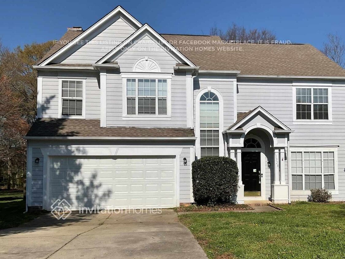 Foto principal - 11328 Longhedge Ln