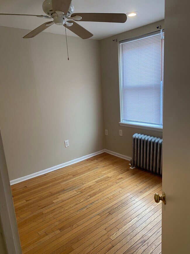 Building Photo - 2834 S 16th St