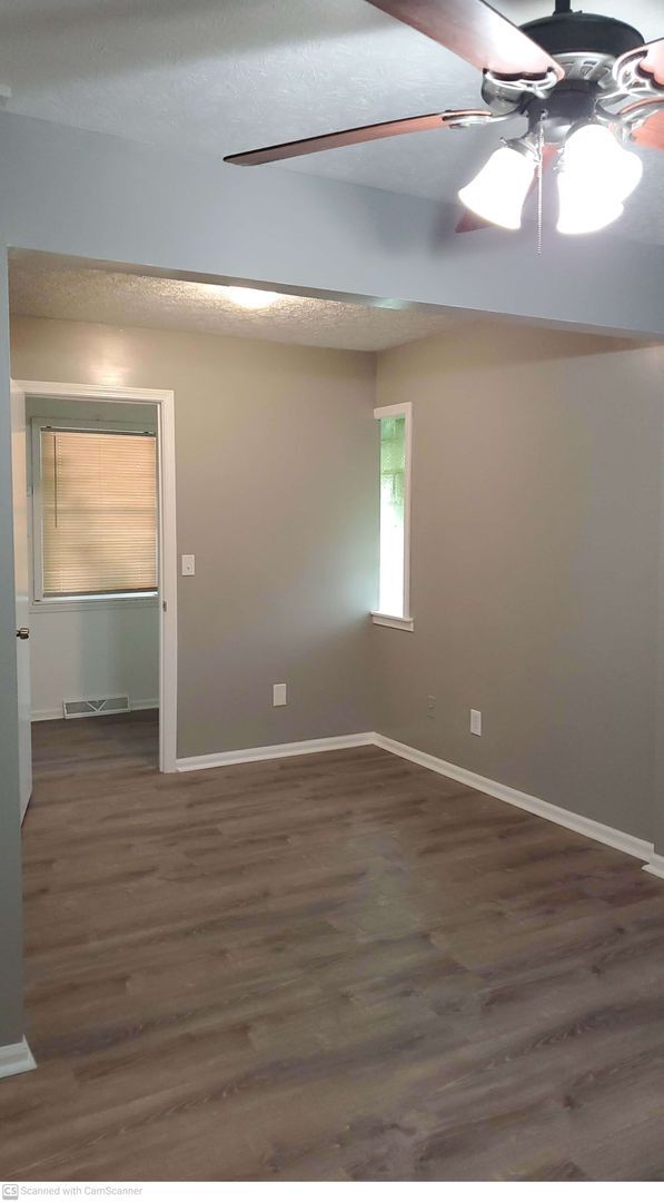 Foto del edificio - Recently updated 2 bedroom 2 bath with 1 c...