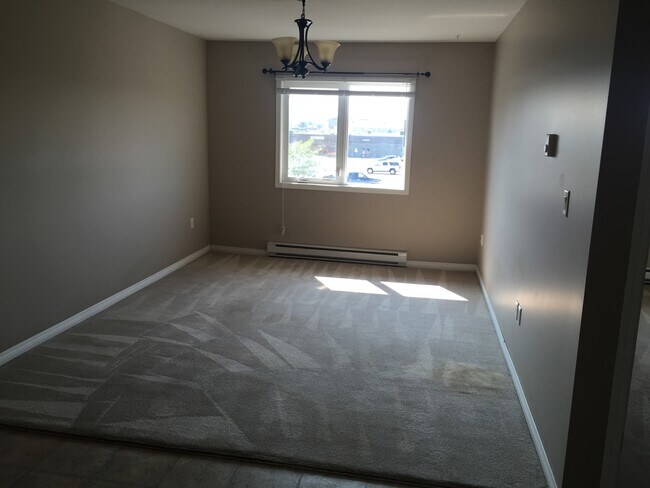 Photo du bâtiment - 9137-996A 96a St