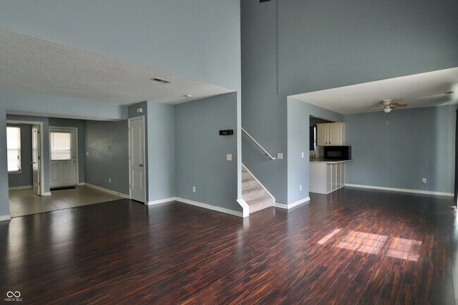 Building Photo - 524 New Moon St