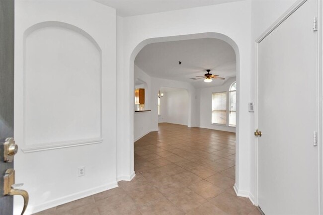 Foto del edificio - 11830 Copperas Creek Dr