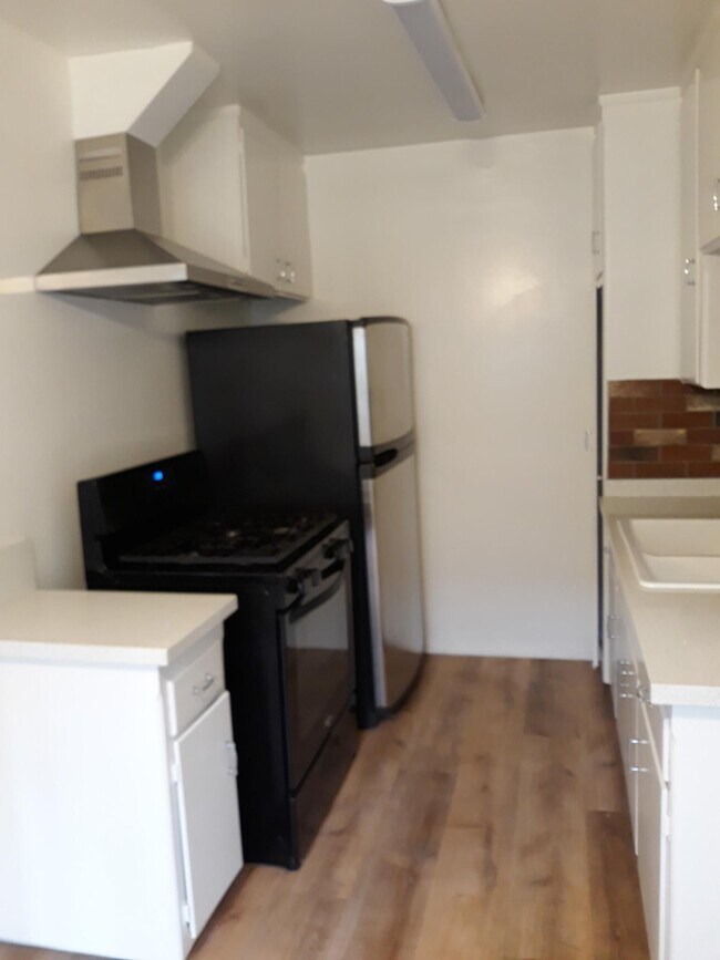 Foto del edificio - 13531 Wyandotte St