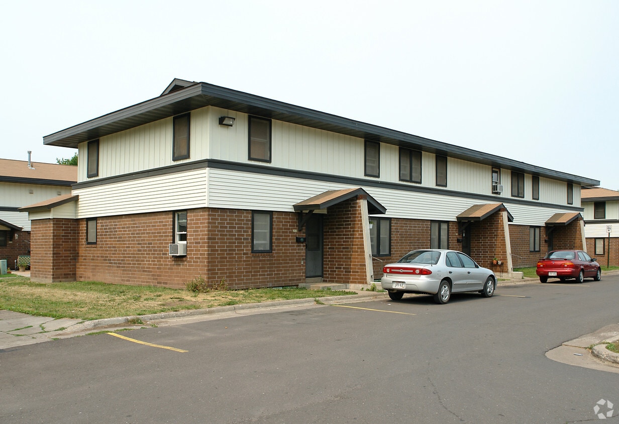 625635 Roosevelt Ave, Superior, WI 54880 Apartments in Superior, WI