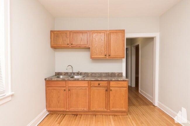 Building Photo - 4205 W Fullerton Ave