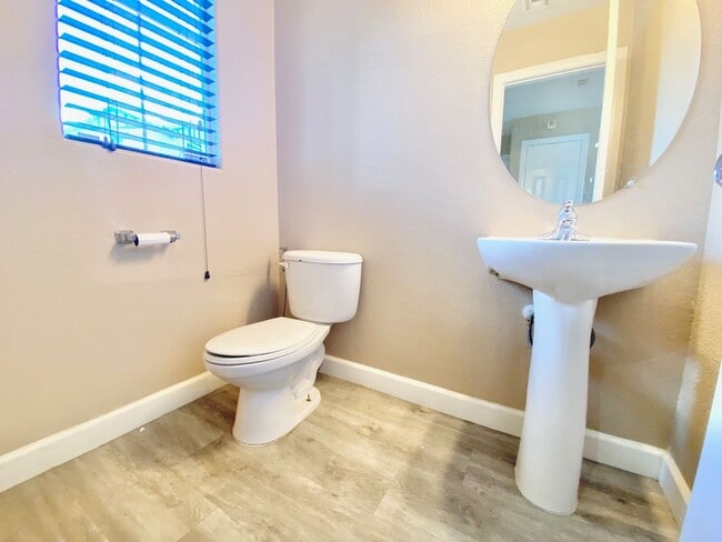 Building Photo - STUNNING 2 STORY HOME 3 BEDROOM 2.5 BATH W/ ONE CAR GARAGE IN A GATED COMMUNITY!