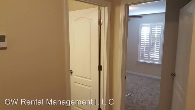 Building Photo - 15330 Fremont Ct