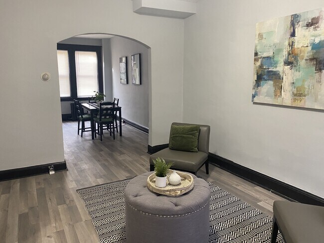 Foto del edificio - 906 N Rosedale St