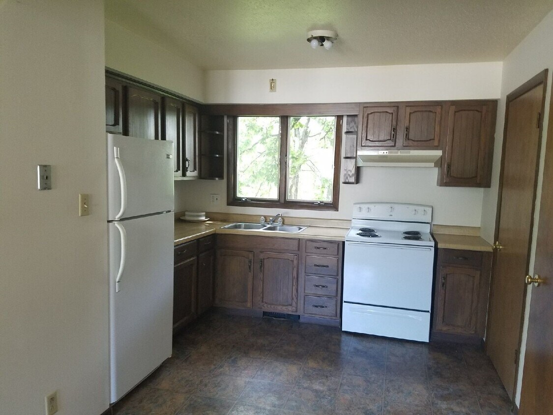 519 Morris St Unit 3, Oglesby, IL 61348 Condo for Rent in Oglesby, IL