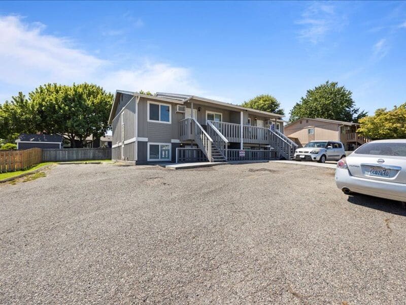 Primary Photo - 1207 W 13th Ave