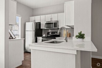 Building Photo - 3123 Cinco Lakes Dr