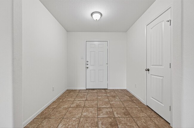 Foto del edificio - 9306 Claystone Ln