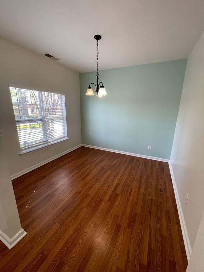 Building Photo - Charming 2 beds 2.5 bath in Charlotte!