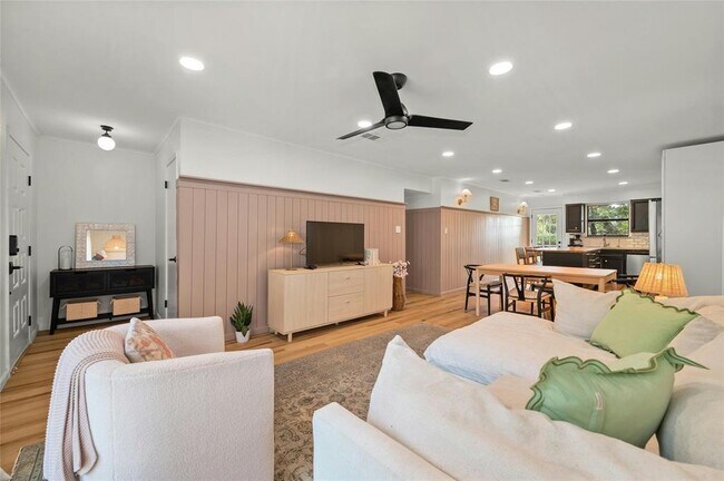 Foto del edificio - 6904 Thorncliffe Dr