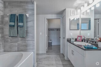 1BR, 1BA - 651 SF A1 - Bathroom - McKinney Square