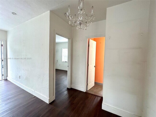 Building Photo - 601 NW 90th St