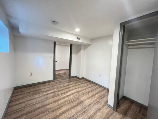 Building Photo - 575 Bramhall Ave