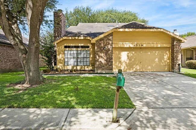 Building Photo - 1538 Ainsdale Dr
