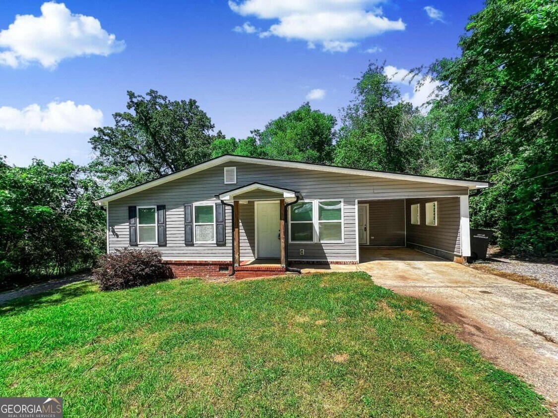 Primary Photo - 18 Mockingbird Dr
