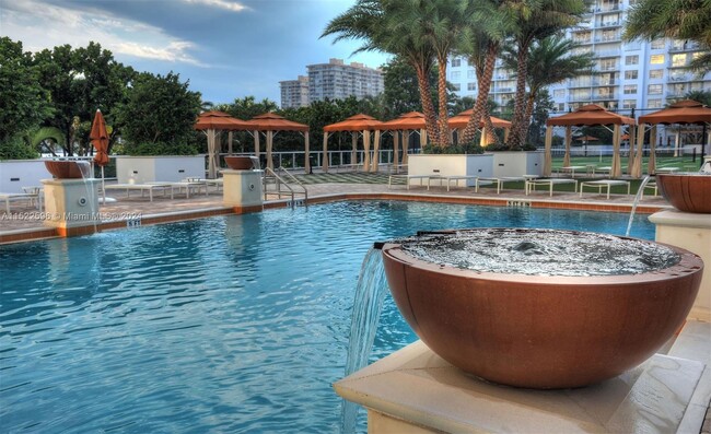 Foto del edificio - 2851 NE 183rd St
