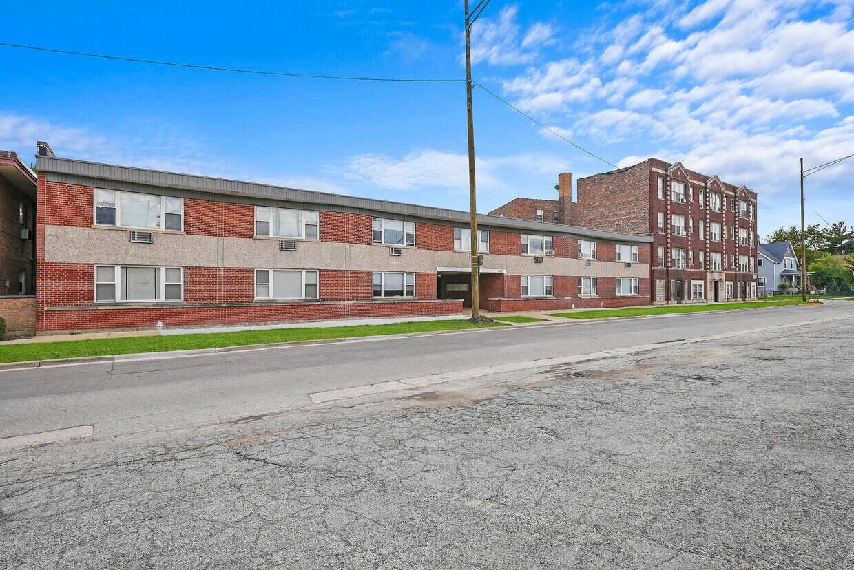 Foto principal - 6606 Windsor Ave