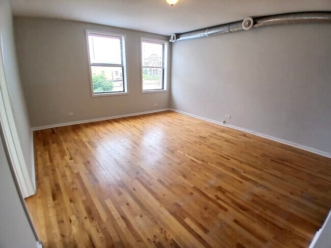 Foto del edificio - 7606 N Paulina St