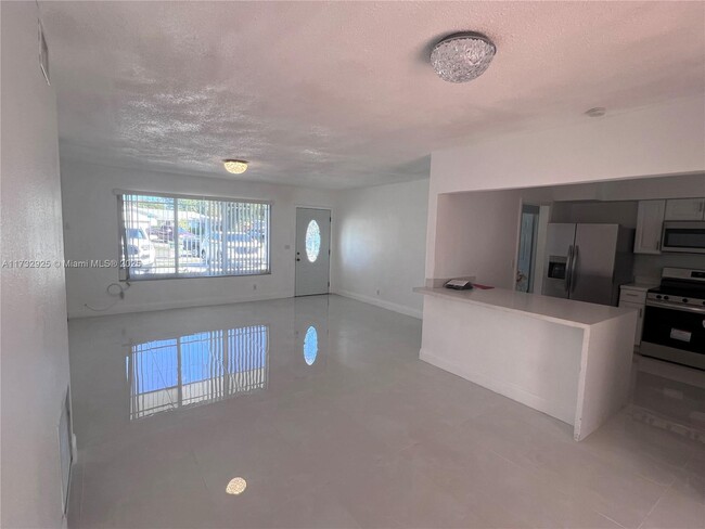 Foto del edificio - 7160 SW 5th Ct