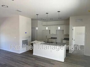 Building Photo - 7379 Helliwell St