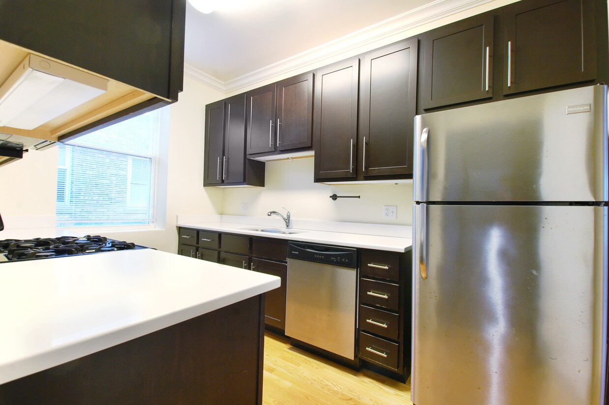 Foto principal - 1420 W Lunt Ave