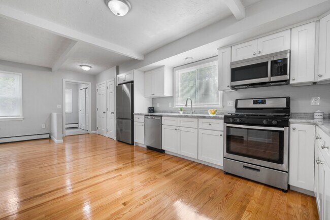 Building Photo - 16 Madden Ave