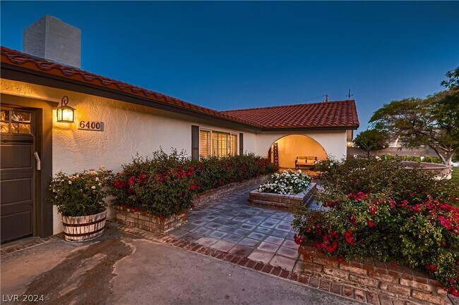 Foto del edificio - 6400 Dorrell Ln