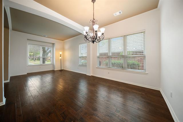 Foto del edificio - 15801 Waterview Dr