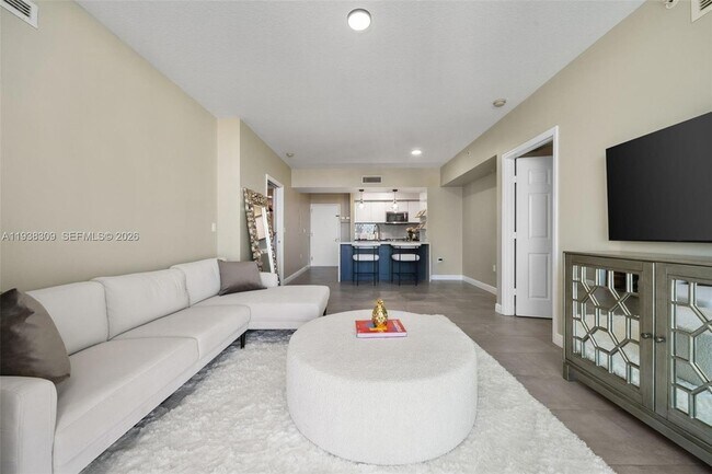 Foto del edificio - 1755 E Hallandale Beach Blvd