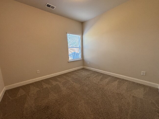 Foto del edificio - 5163 Woodline View Ln