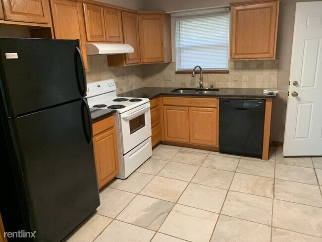 Foto del edificio - 3 br, 1 bath House - 2424 N Star Dr