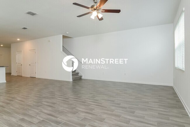 Foto del edificio - 3 Bedroom Pet-Friendly Home in St. Cloud, FL with Main Street Renewal