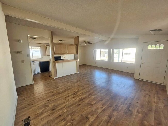 Foto del edificio - 3589 W Wells Rd