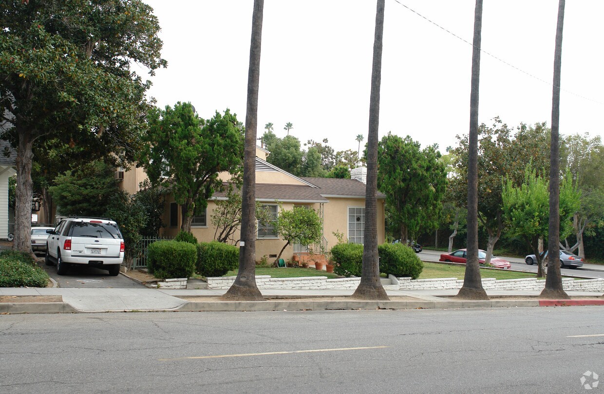 Foto del edificio - 1300 N Central Ave