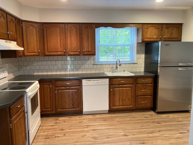 Foto del edificio - Updated 3 bedroom single family home in Ne...