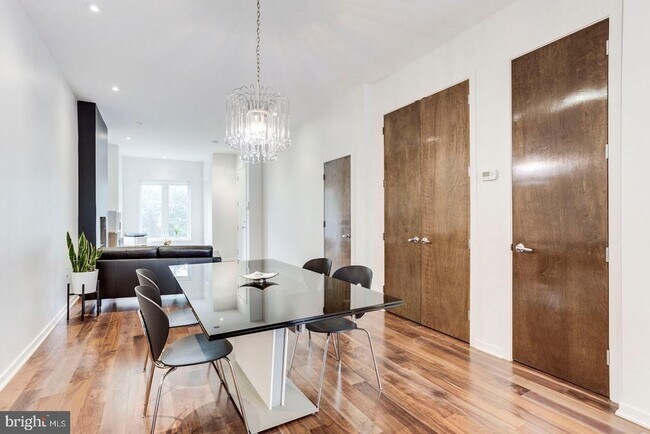 Foto del edificio - 1207 Girard St NW