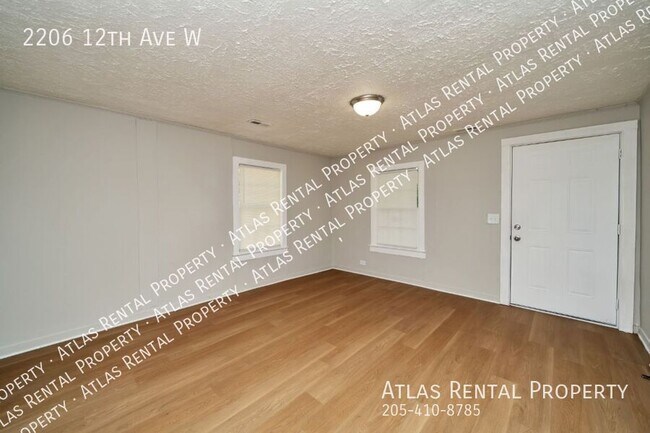 Foto del edificio - 2206 12th Ave W