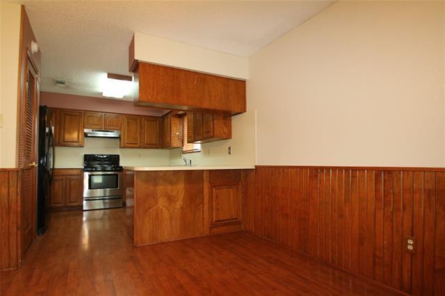 Foto del edificio - 420 Birchwood Ln
