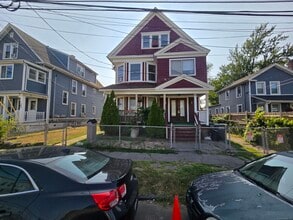 Building Photo - 389 Carroll Ave