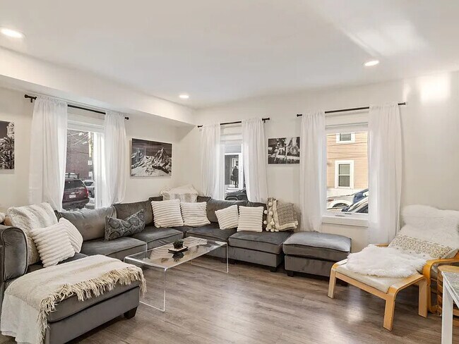 Foto del edificio - 169 W 9th St