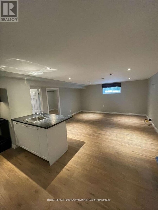 Photo du bâtiment - 56 McIntyre Crescent