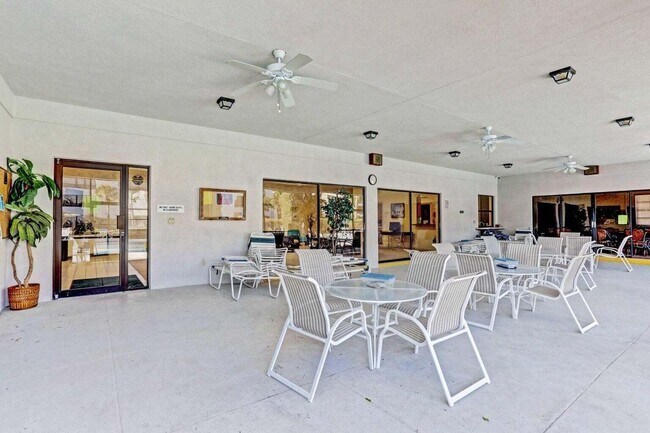 Building Photo - 3636 Whitehall Dr